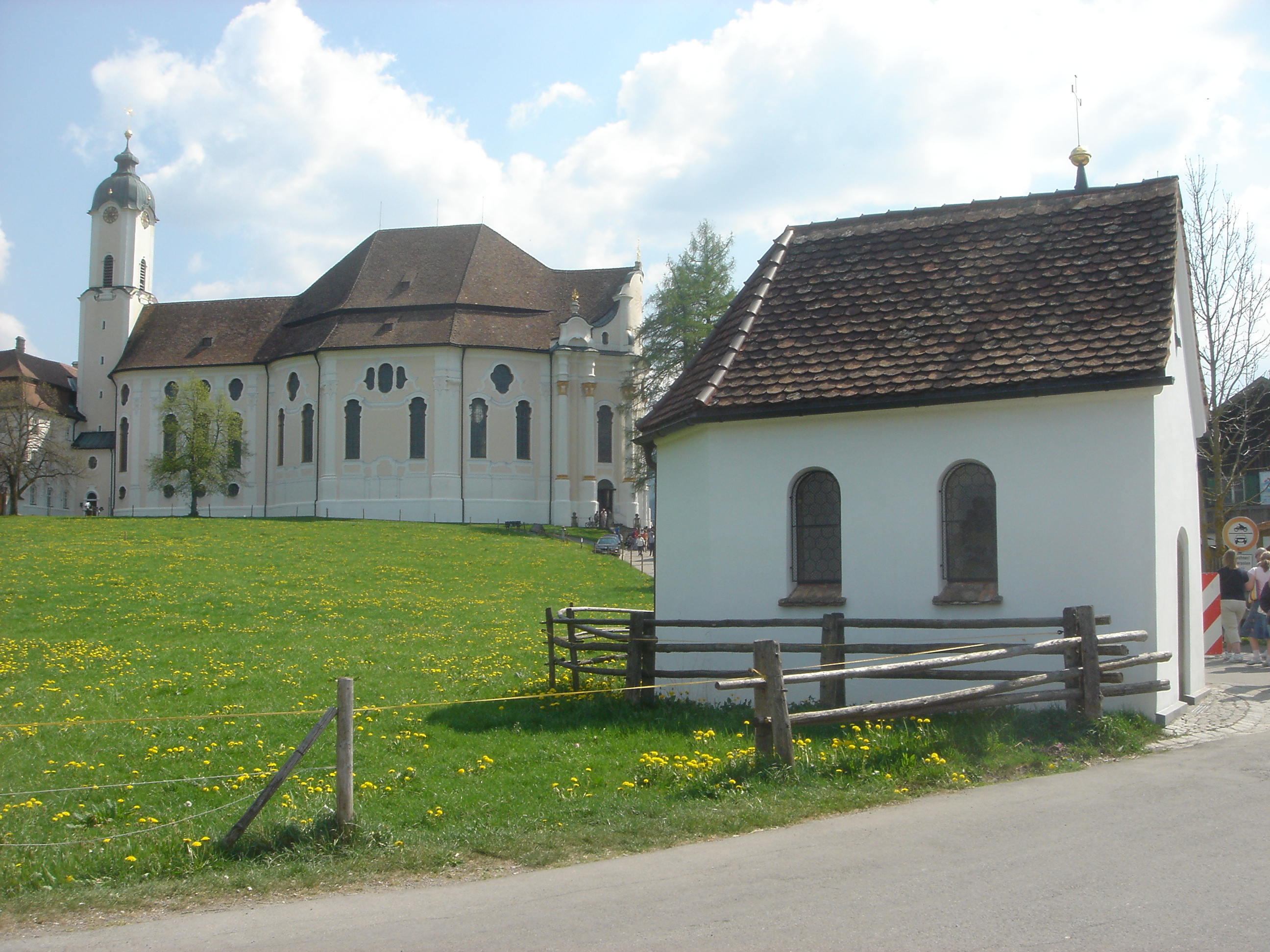 2007-04-28-07-Chapel-and-Church.JPG